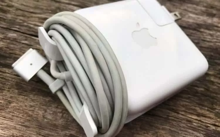 O Cabo de Energia da Apple