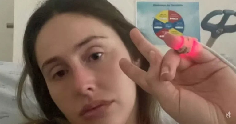 Mulher vai a hospital com suspeita de gases, recebe grave diagnóstico e vai parar na UTI