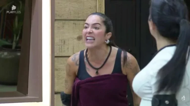 ‘A Fazenda 16’: Aos berros, Luana sobe na cadeira e enfrenta Vanessa e Juninho: ‘Não aguento mais’