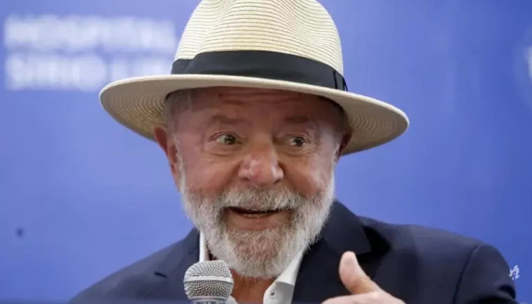 Lula precisará voltar ao hospital nesta quinta-feira