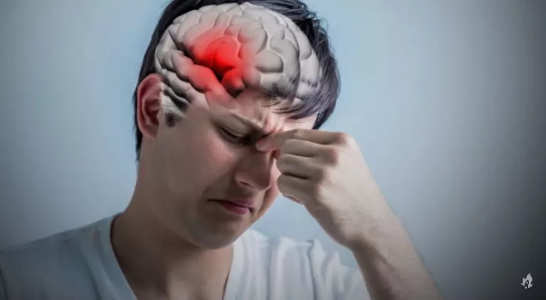 Descubra os sinais de um AVC e como prevenir danos