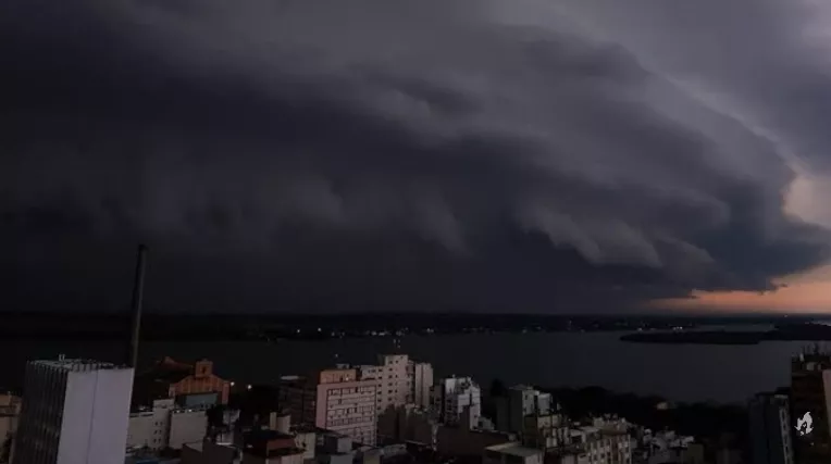 Estados entram em alerta para clima severo com grande potencial de destruição; saiba quais