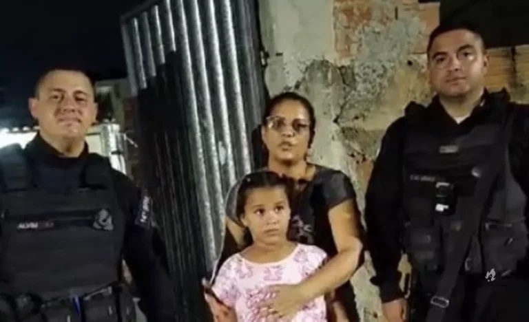 Criança é socorrida por policiais militares após engasgar com bola de gude