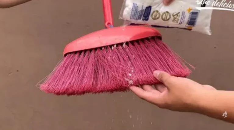 Por que as pessoas estão colocando sal na vassoura?