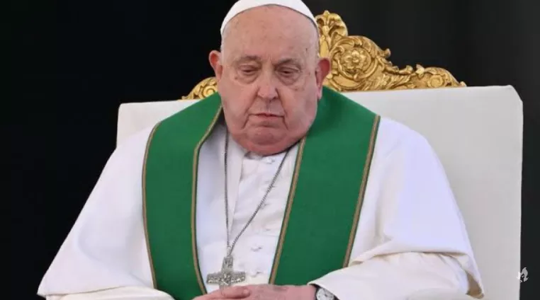“Papa Francisco está morrendo e já recebeu extrema-unção”, diz jornal italiano