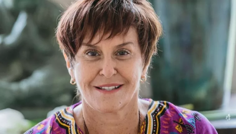Chega noticia sobre Márcia Sensitiva direto do hospital após cirurgia de emergência