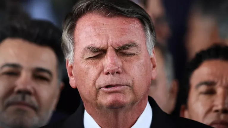 Desinformação sobre tornozeleira fez Bolsonaro desistir de ir ao STF