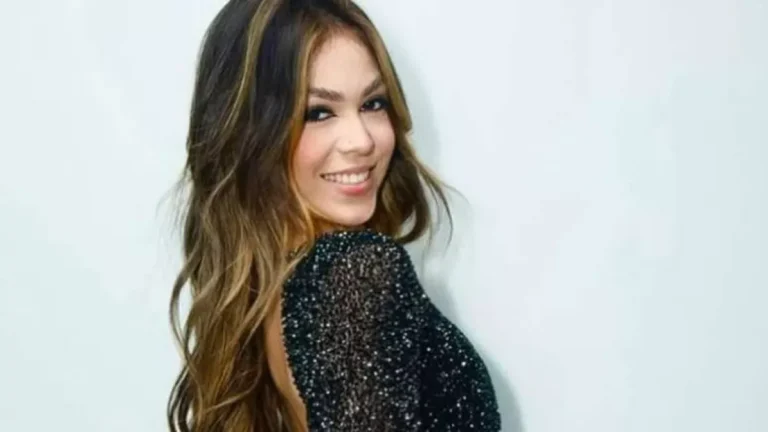 Aos 18, Melody vai de sutiã e causa em festival de música: ‘Ah não’