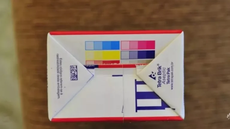 Afinal, qual o significado dos quadradinhos coloridos no fundo da caixa de leite?