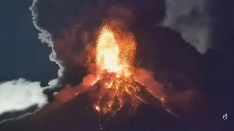Vídeo mostra vulcão na Guatemala entrando em erupção