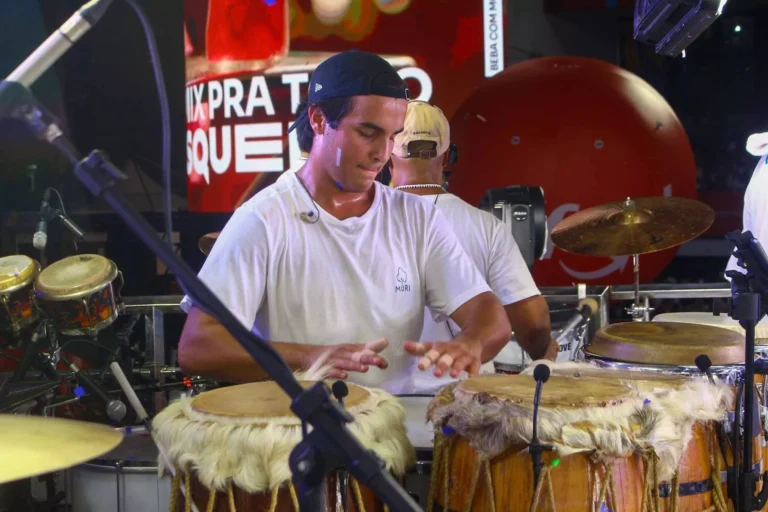Marcelinho Sangalo: O Jovem Talento da Música que Encanta ao Lado de Ivete Sangalo