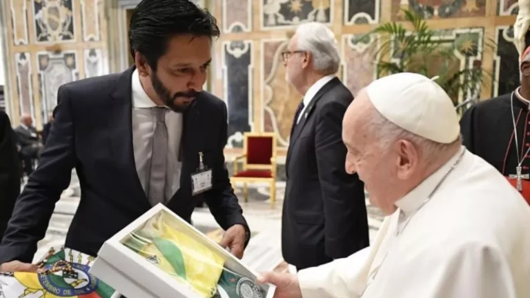 São Paulo Homenageia Papa Francisco com Escola em Sapopemba