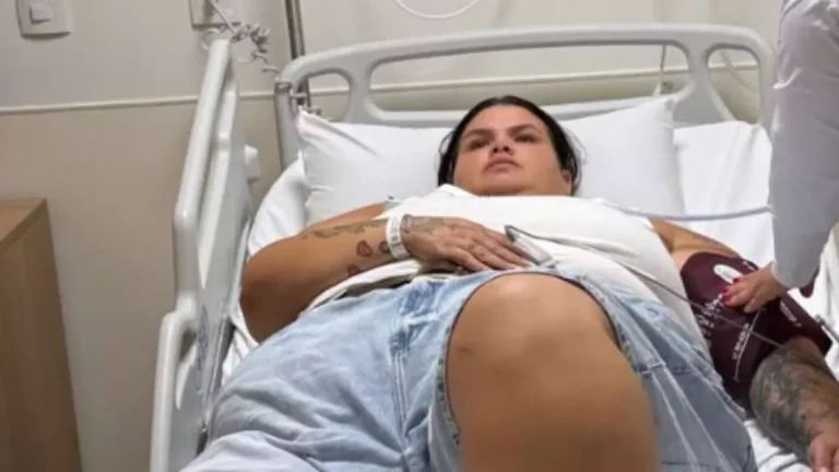 Influenciadora Thais Carla é internada após emergência e revela sintomas: ‘Muito forte’