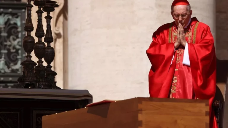 Funeral do papa Francisco marca início de 9 dias de luto; veja programação