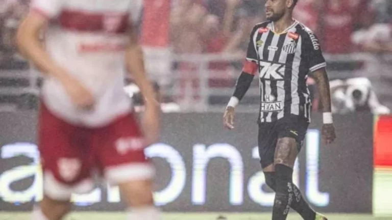 Frustrado, Neymar tem apenas mais três jogos pelo Santos