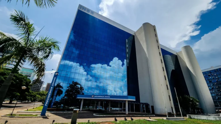 Fraude no INSS: “Reclame aqui” recebeu 29 mil reclamações em 3 anos, diz PF
