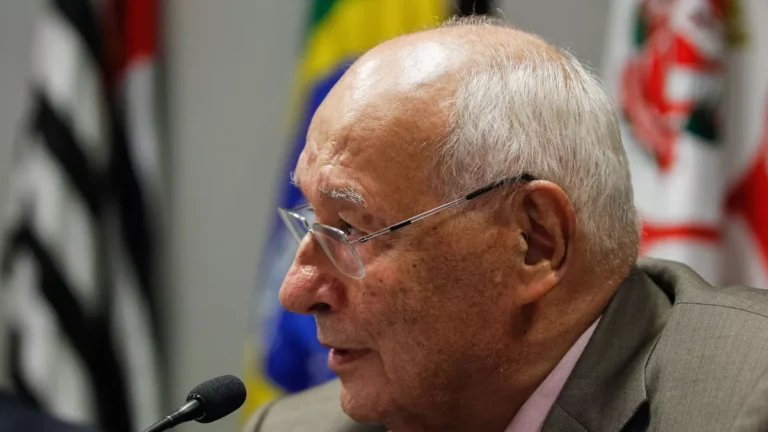 Filha de Ives Gandra desabafa sobre processo contra o pai: “Obsessão”