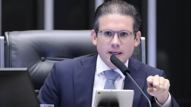 Hugo quer GT para reforma administrativa; governistas têm ressalvas