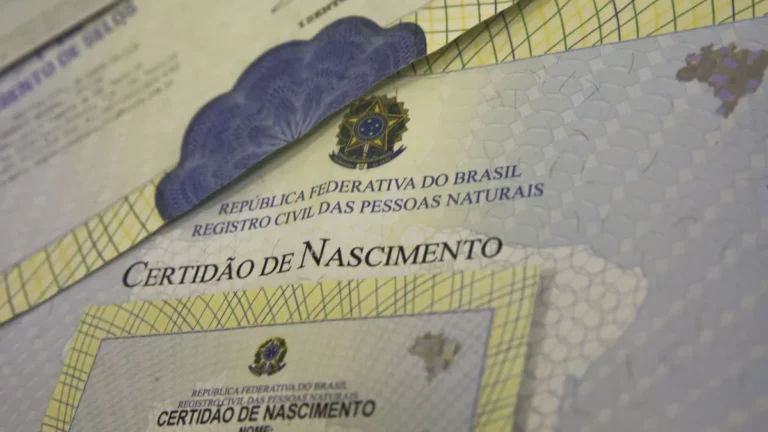 Em um ano, ao menos 20 mil crianças tiveram só registro da mãe no Brasil