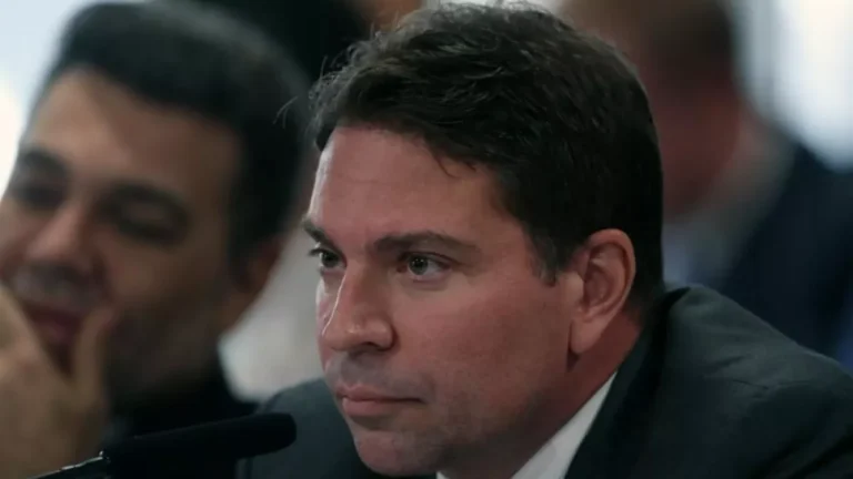 Governistas apostam no STF para manter ação penal contra Ramagem