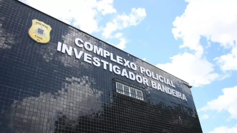Jovem é morto a tiros a caminho do trabalho da esposa na Bahia; mulher encontrou corpo em matagal