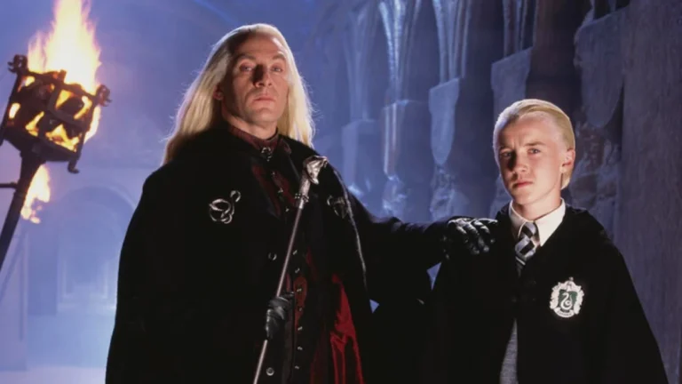 Pai e filho em “Harry Potter”, astros se reencontram em evento; veja