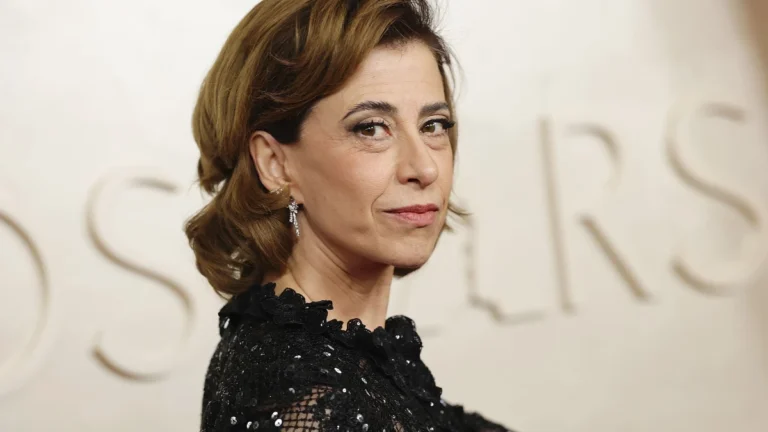 Fernanda Torres diz estar honrada ao receber convite da Academia do Oscar