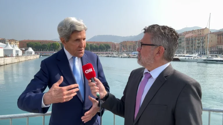 COP30: “Tempo de discussão acabou”, alerta John Kerry sobre mudanças climáticas