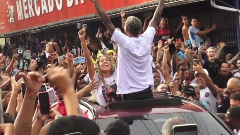 Soltura de MC Poze do Rodo teve festa e “puxão de orelha”