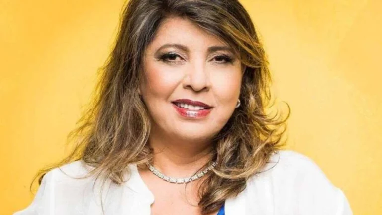 Roberta Miranda perde a linha após rapaz invadir palco em show no Ceará