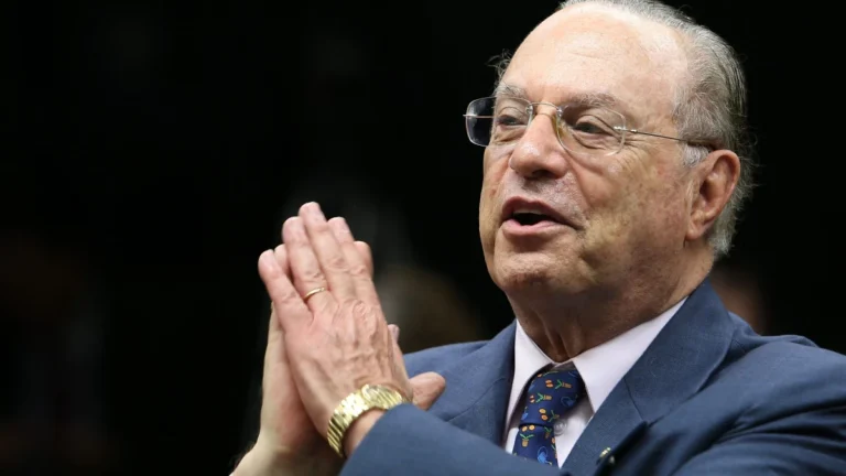 MP anuncia acordo para recuperar R$ 210 milhões desviados por Paulo Maluf