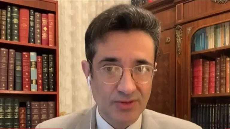 Advogado explica possíveis condenações de Bolsonaro após parecer da PGR