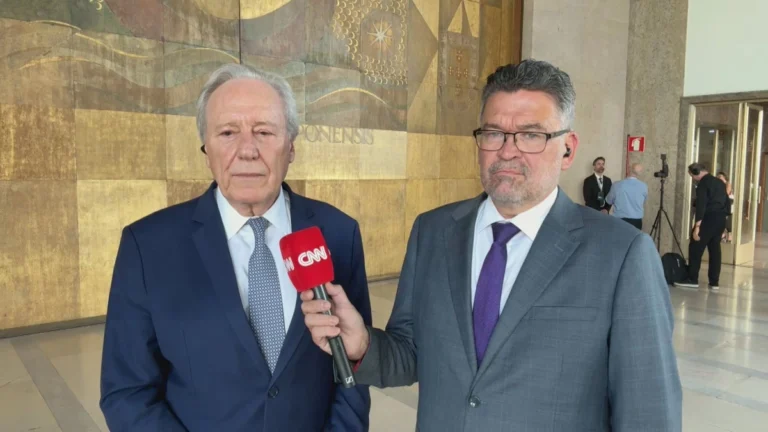À CNN, Lewandowski ameniza fala de Lula sobre depender do STF para governar