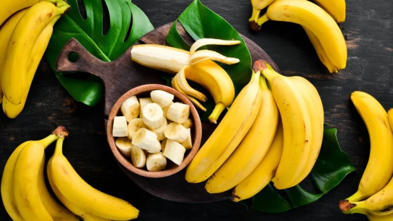Banana: descubra 6 benefícios da fruta e um alerta