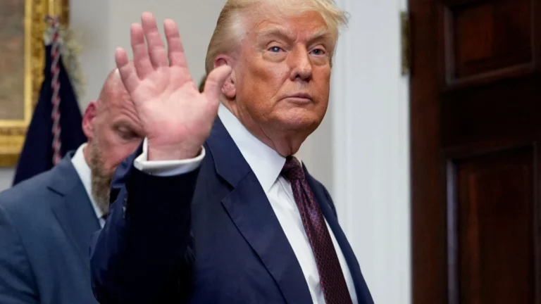Trump ameaça assumir a governança de Washington DC