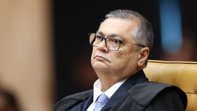 EUA são informados sobre decisão de Dino que barra leis estrangeiras