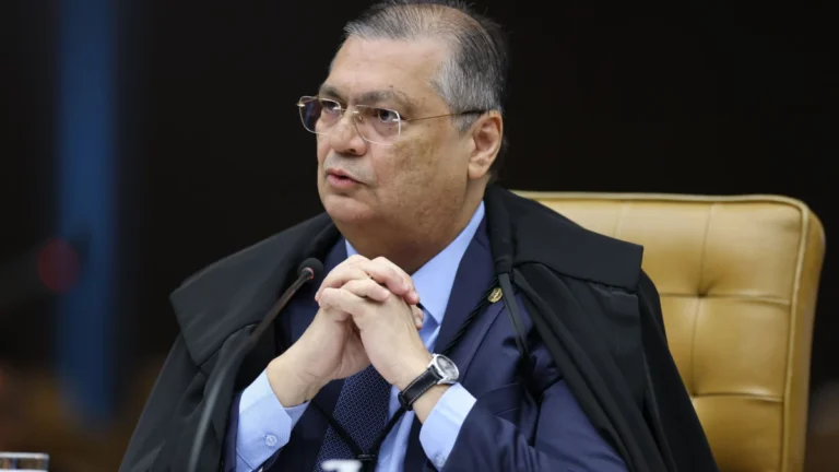 Análise: Dino mantém cerco a emendas
