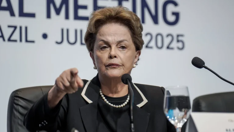 Com sessões segundas e quintas, CPMI investigará a partir de Dilma