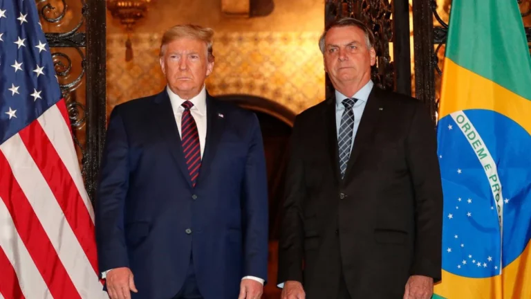 Trump diz que Brasil tenta fazer “execução política” com Bolsonaro