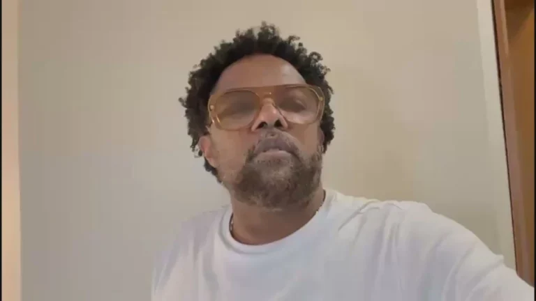 Xande de Pilares homenageia Arlindo Cruz: “Meu poeta, meu professor”