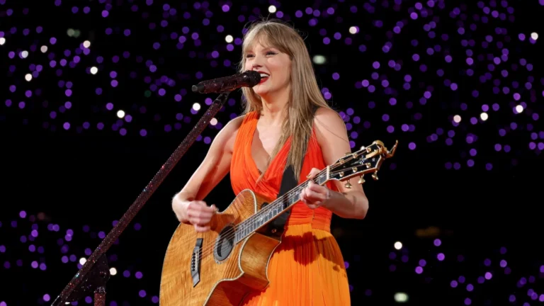 Taylor Swift anuncia capa e data de lançamento de seu 12ª álbum; confira