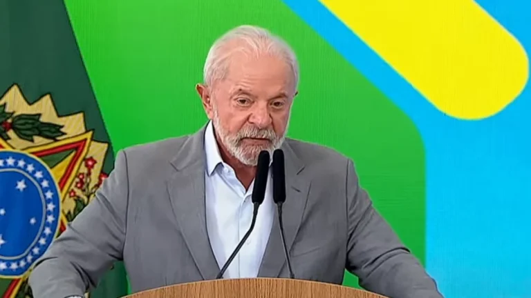 Lula dá aval sobre plano contra tarifas e Fazenda prepara notas técnicas