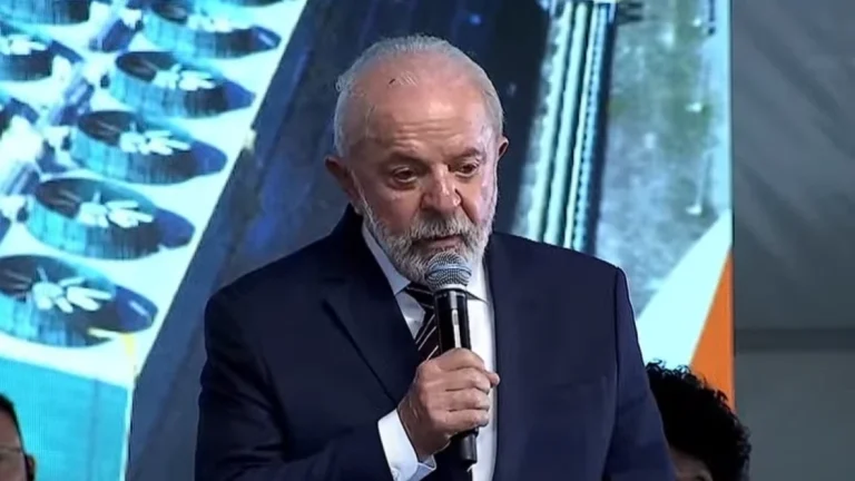 Lula avalia pronunciamento em defesa de soberania e união entre Poderes