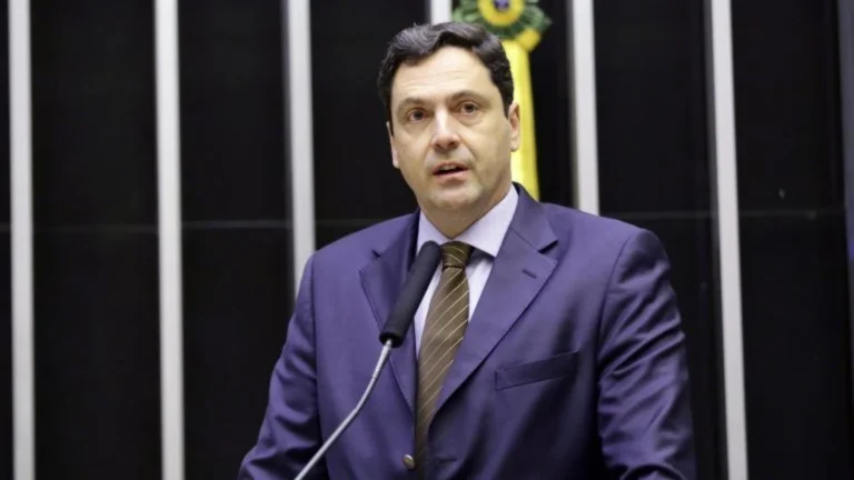 Deputado pede informações sobre escritório americano contratado pela AGU