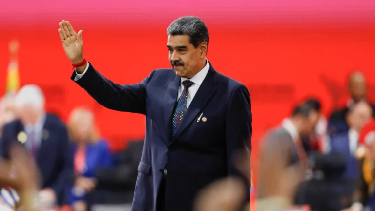 “Nenhum império vai tocar solo sagrado da Venezuela”, diz Maduro