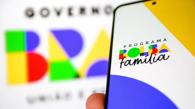 Caixa começa a pagar Bolsa Família de agosto nesta segunda (18)