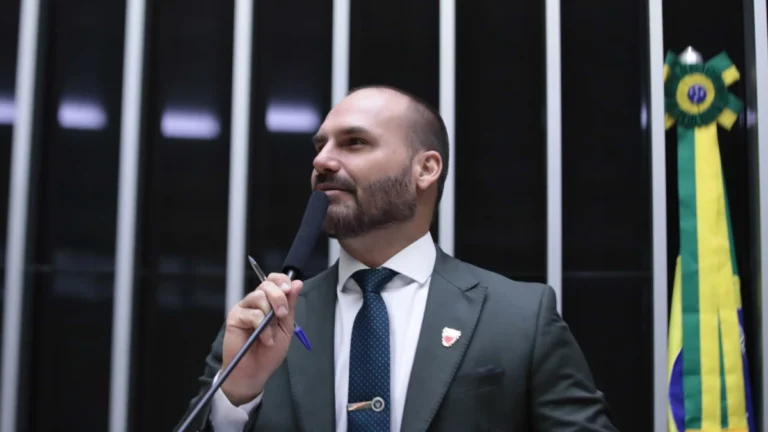 Eduardo a Bolsonaro: Solução Tarcísio passa longe de resolver o problema