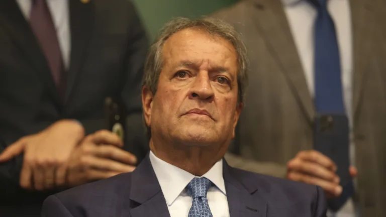 “É muito cedo para discutir 2026”, diz Valdemar à CNN