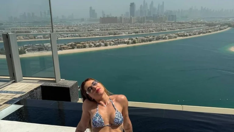 Virginia exibe barriga tanquinho em Dubai; veja fotos