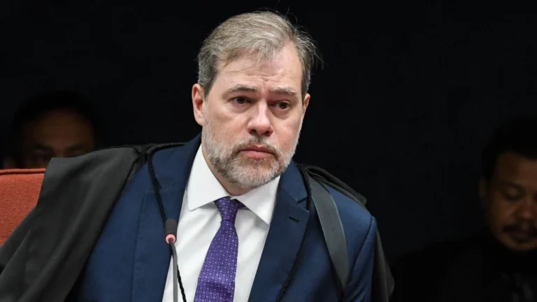 Toffoli dá prazo de 10 dias à Câmara para explicar PEC da Blindagem